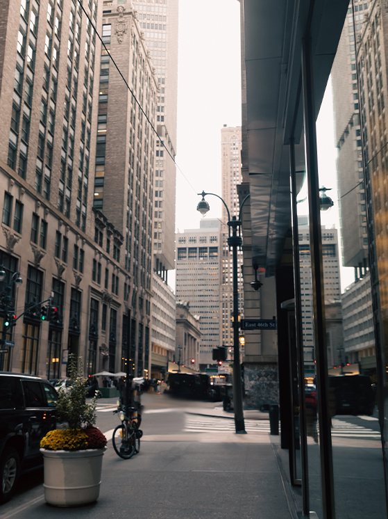 full-width-section-img-ny-street